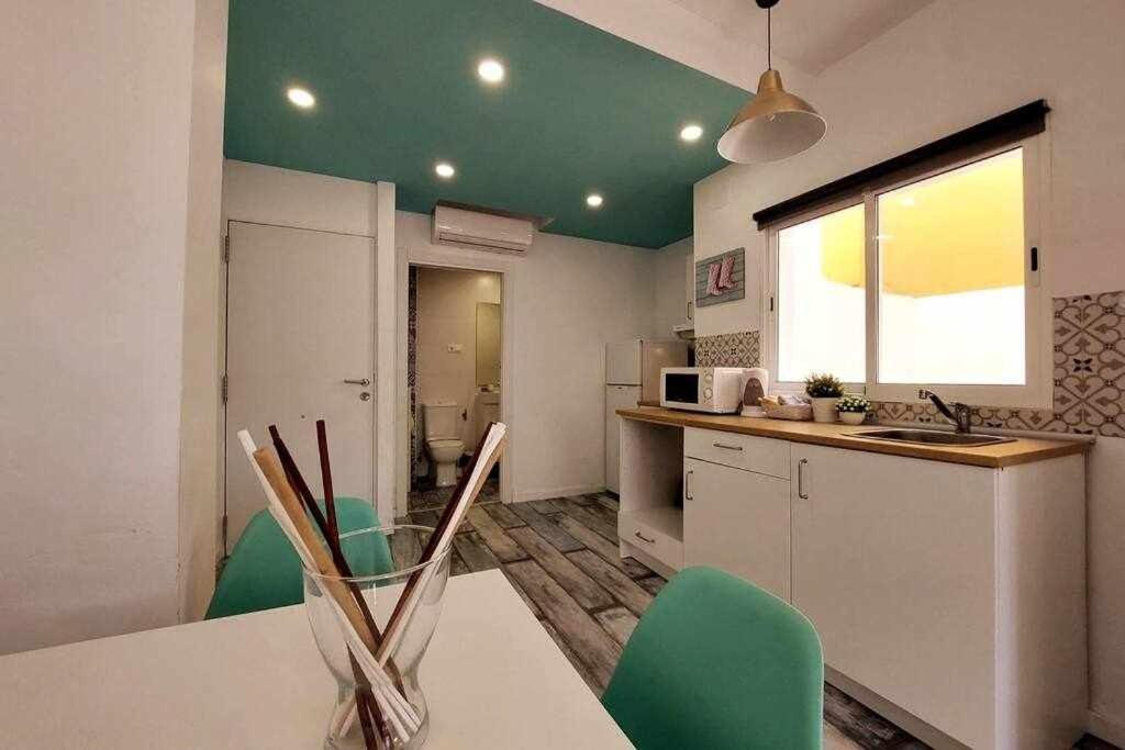 Bonito Apartamento En 2º Linea De Playa & Parking Apartment Málaga