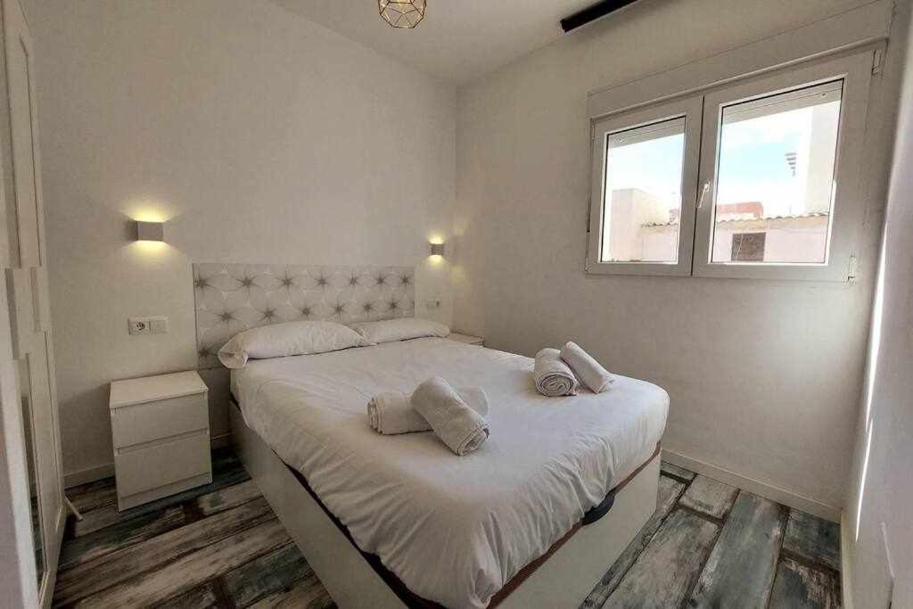 Bonito Apartamento En 2º Linea De Playa & Parking * Málaga